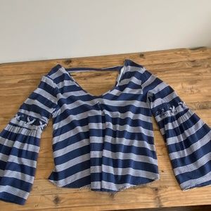 NWOT Vintage Havana Navy/White Flowy Top Bell Sleeve Criss Cross Accent Sz S